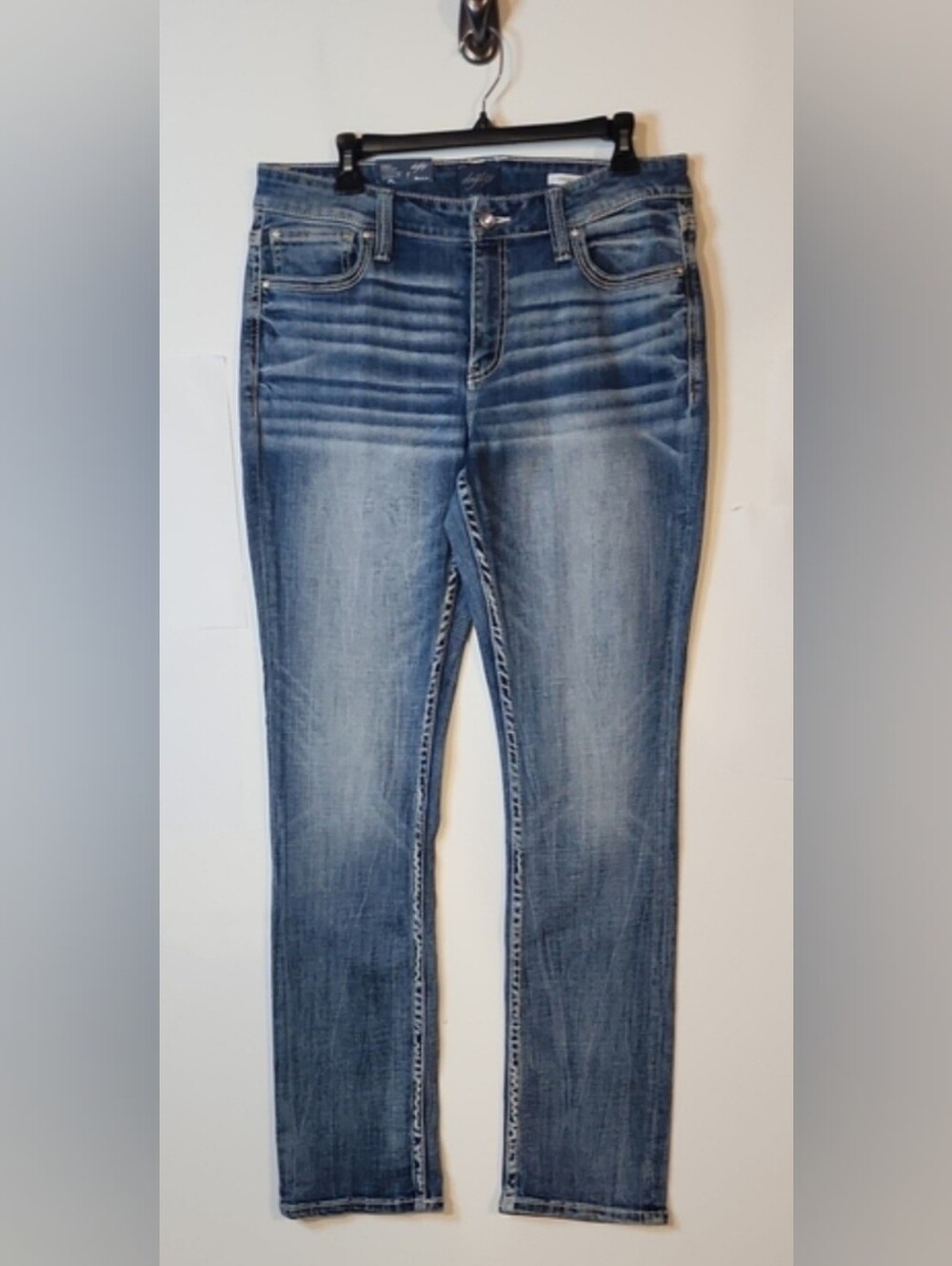 Daytrip Virgo Univerisal Mid Rise Fit Straight Jeans NWT Size 31